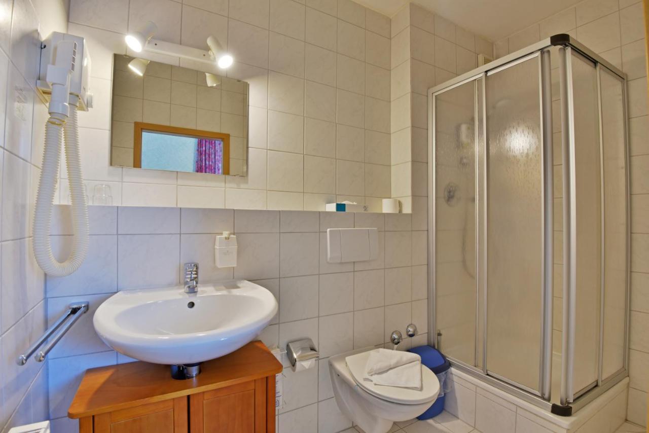 אוברהוף Hotel Zum Gruendle מראה חיצוני תמונה