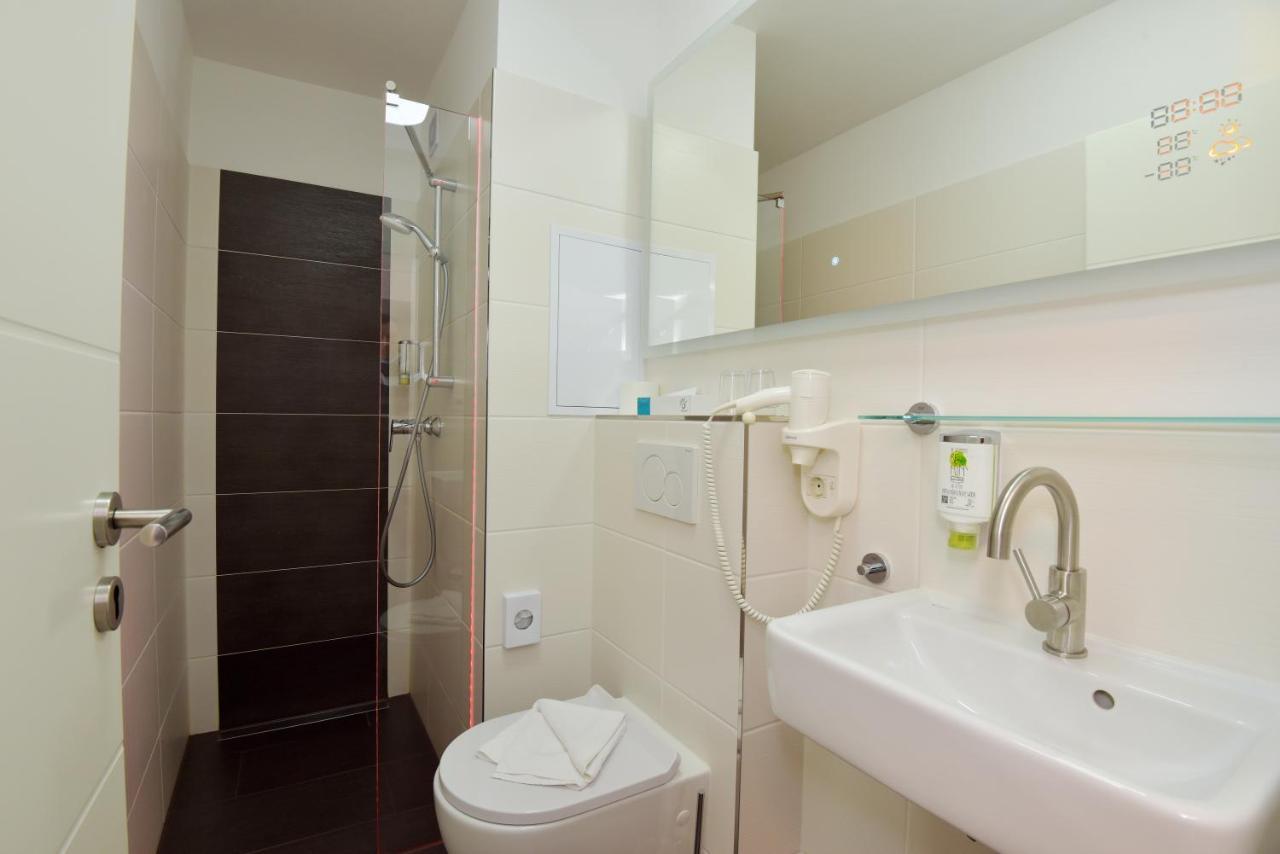 אוברהוף Hotel Zum Gruendle מראה חיצוני תמונה