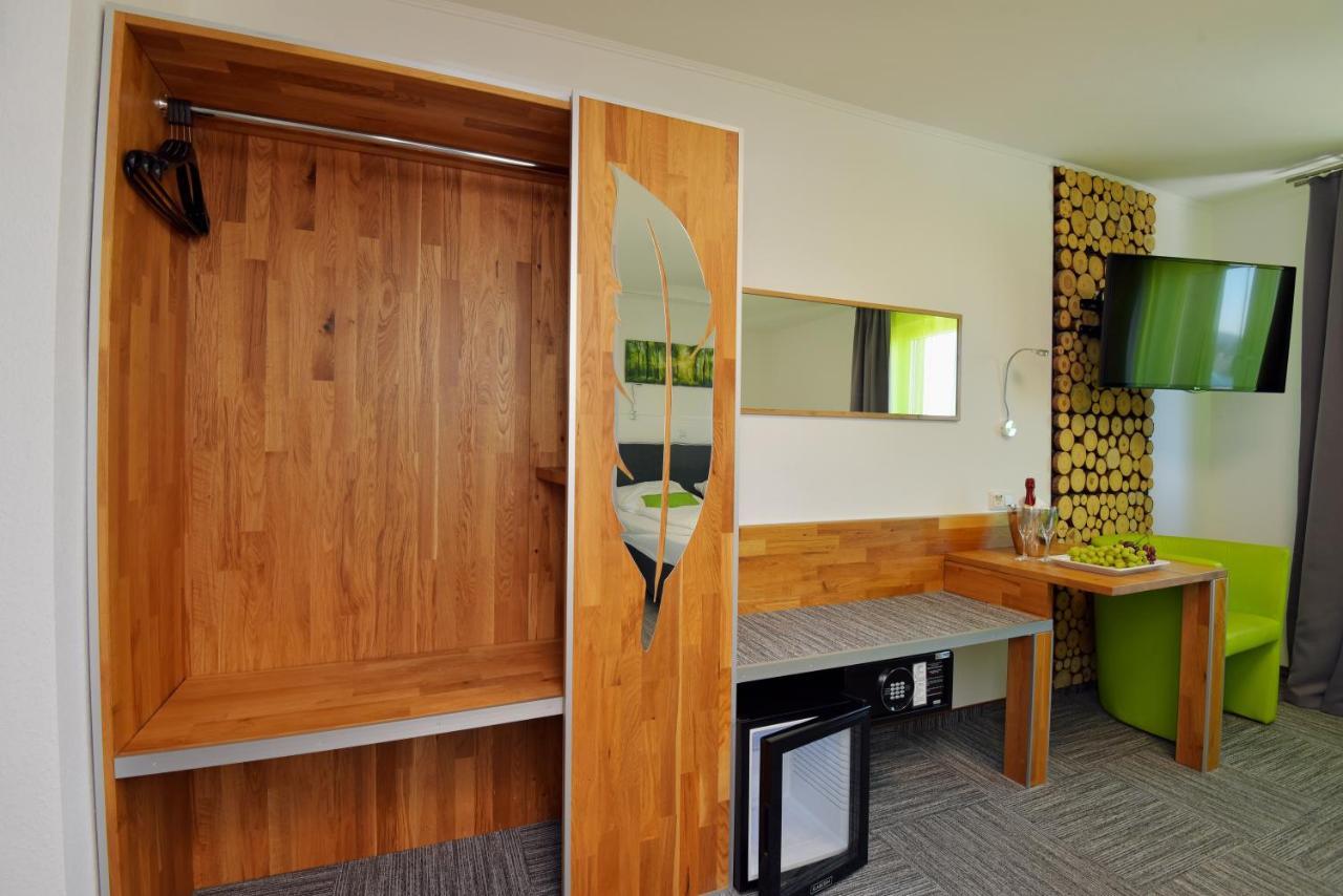 אוברהוף Hotel Zum Gruendle מראה חיצוני תמונה
