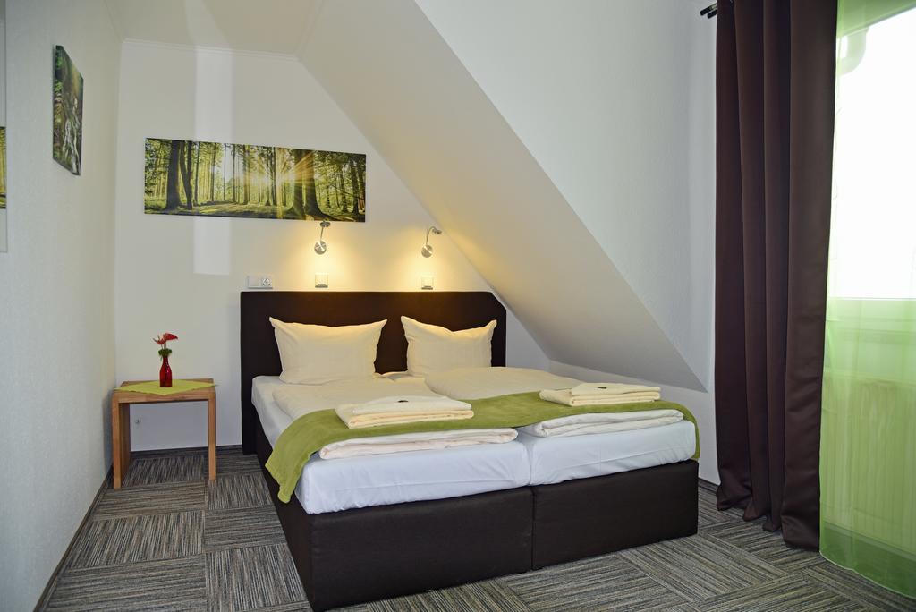 אוברהוף Hotel Zum Gruendle מראה חיצוני תמונה